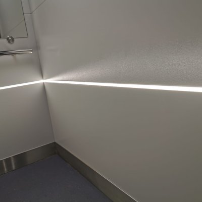 Proužek podsvícení kabiny osobního výtahu