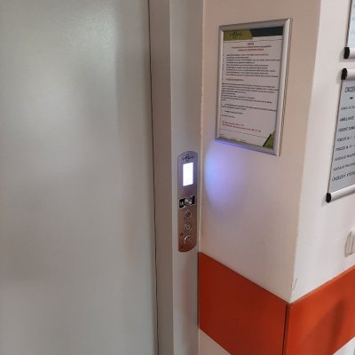 Osobní výtah v Hlučíně - moderní ovládací prvky