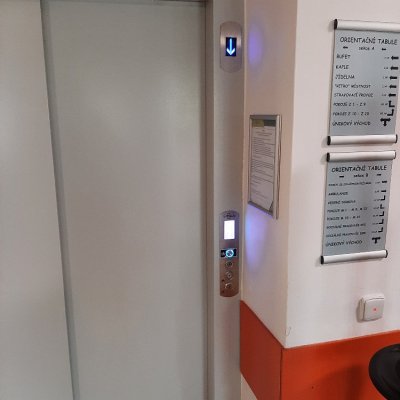 Osobní výtah Hlučín - moderní vstup do výtahu