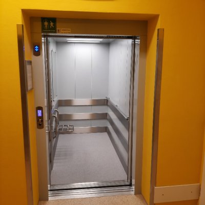 Osobní výtah Domov Na zámku Kyjovice - realizace od firmy VÝTAHY, s.r.o.