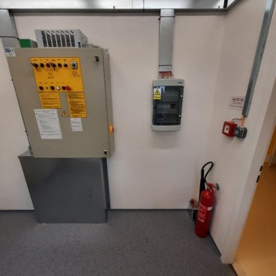Osobní výtah Domov Na zámku Kyjovice - technické zázemí a elektroinstalace