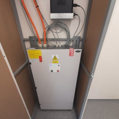 Detail elektrozařízení k osobnímu výtahu